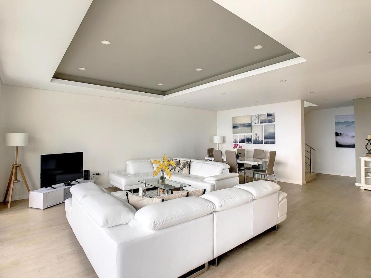 Evoque Villa By Lovelystay Arco da Calheta  Eksteriør bilde